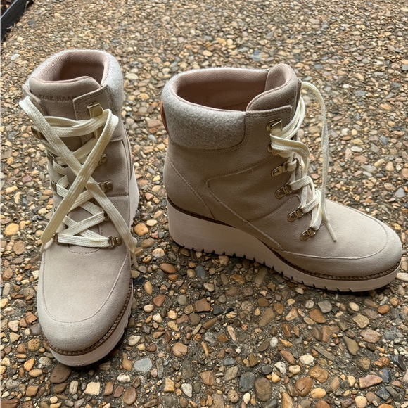 Cole Haan ZEROGRAND City Wedge Waterproof Hiker Boot Woman’s - Picture 2 of 7
